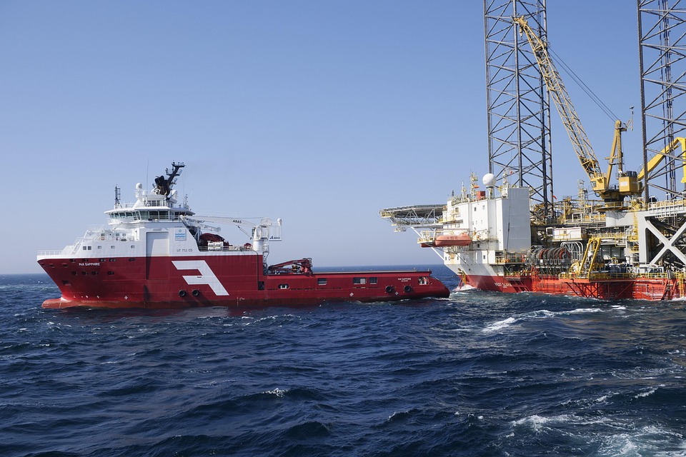 oil-industry-4663282_960_720